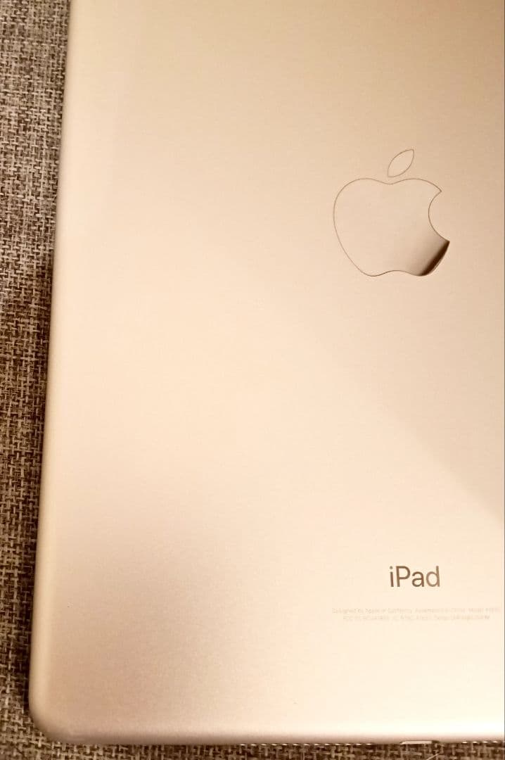 iPad A1893 32GB 9.7インチ　第六世代