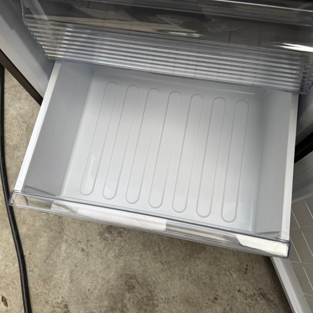 77⭐️2023年製美品★シャープ　冷蔵庫　ブラウン　大型　2ドア　280L