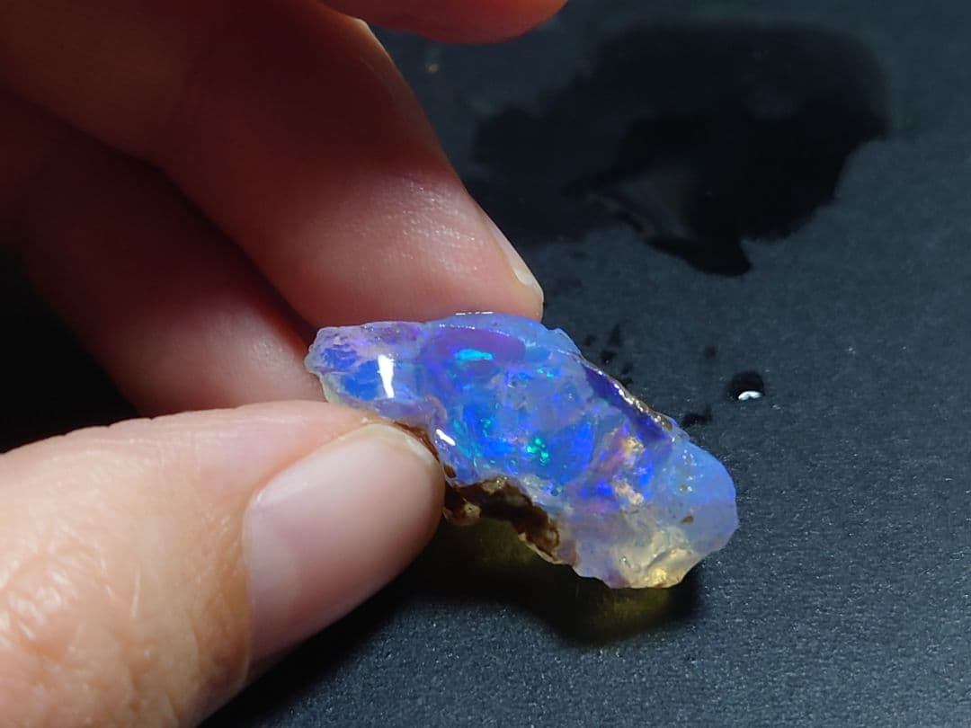 オパール　原石　ウェロ産　鉱物　標本　原石　プレシャス　チョーク