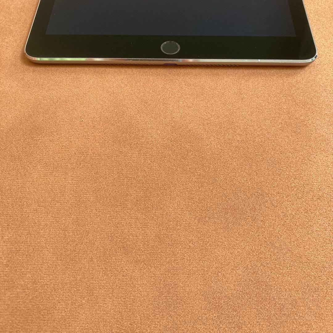 807 電池最良好☆iPad Air2 第2世代 128GB WIFIモデル☆