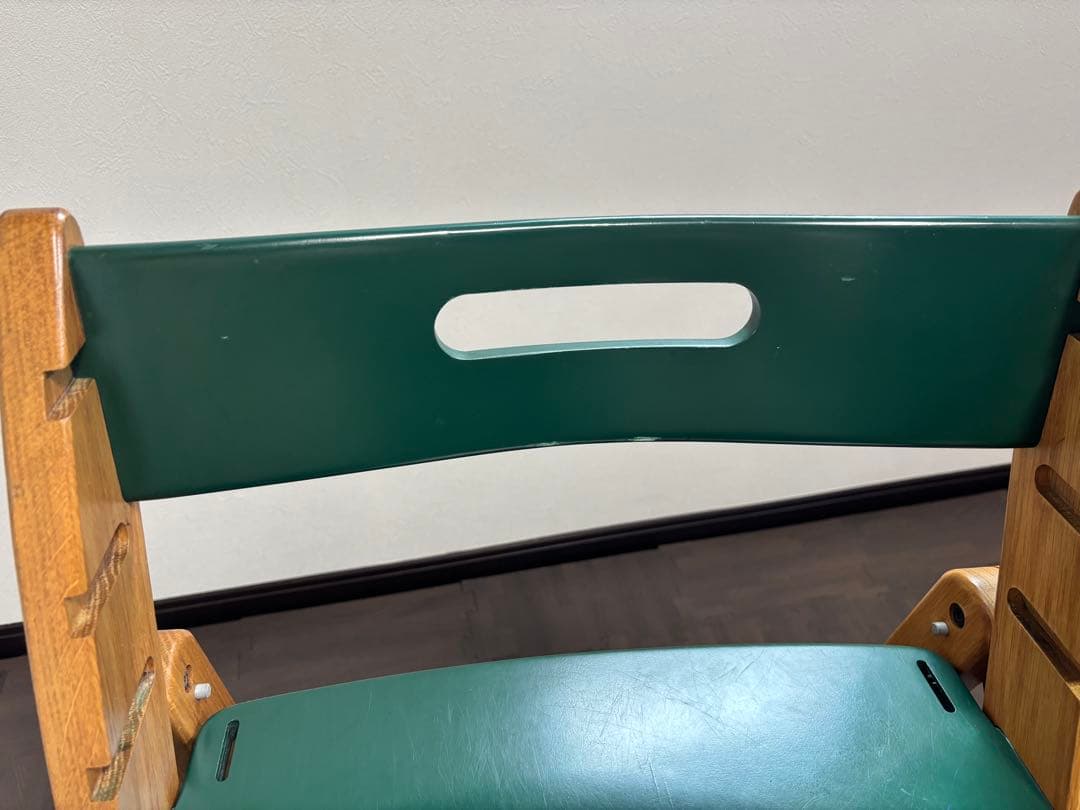 moji YIPPY NOVEL モジ イッピー　キッズチェア