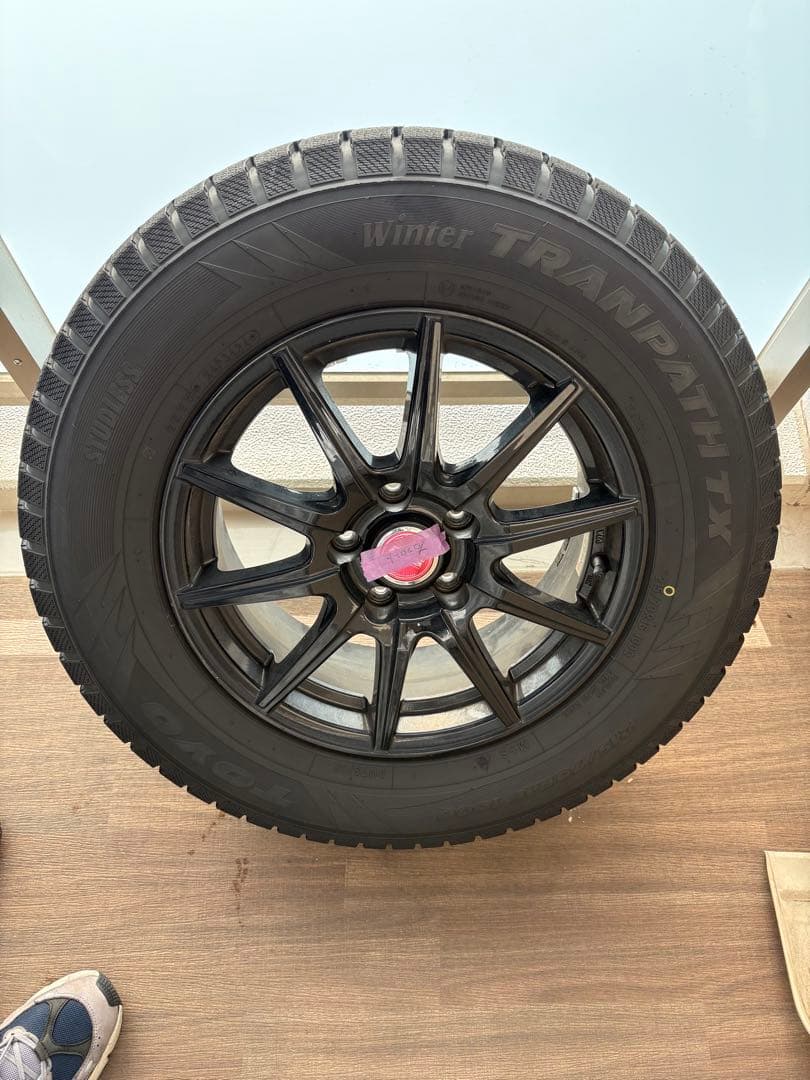 2024年製　美品　トランパス TX ウィンタータイヤ 215/70R16