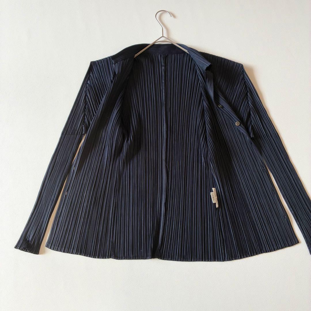 イッセイミヤケ　プリーツプリーズ　長袖シャツ　大きいサイズ４　伸縮　ネイビー