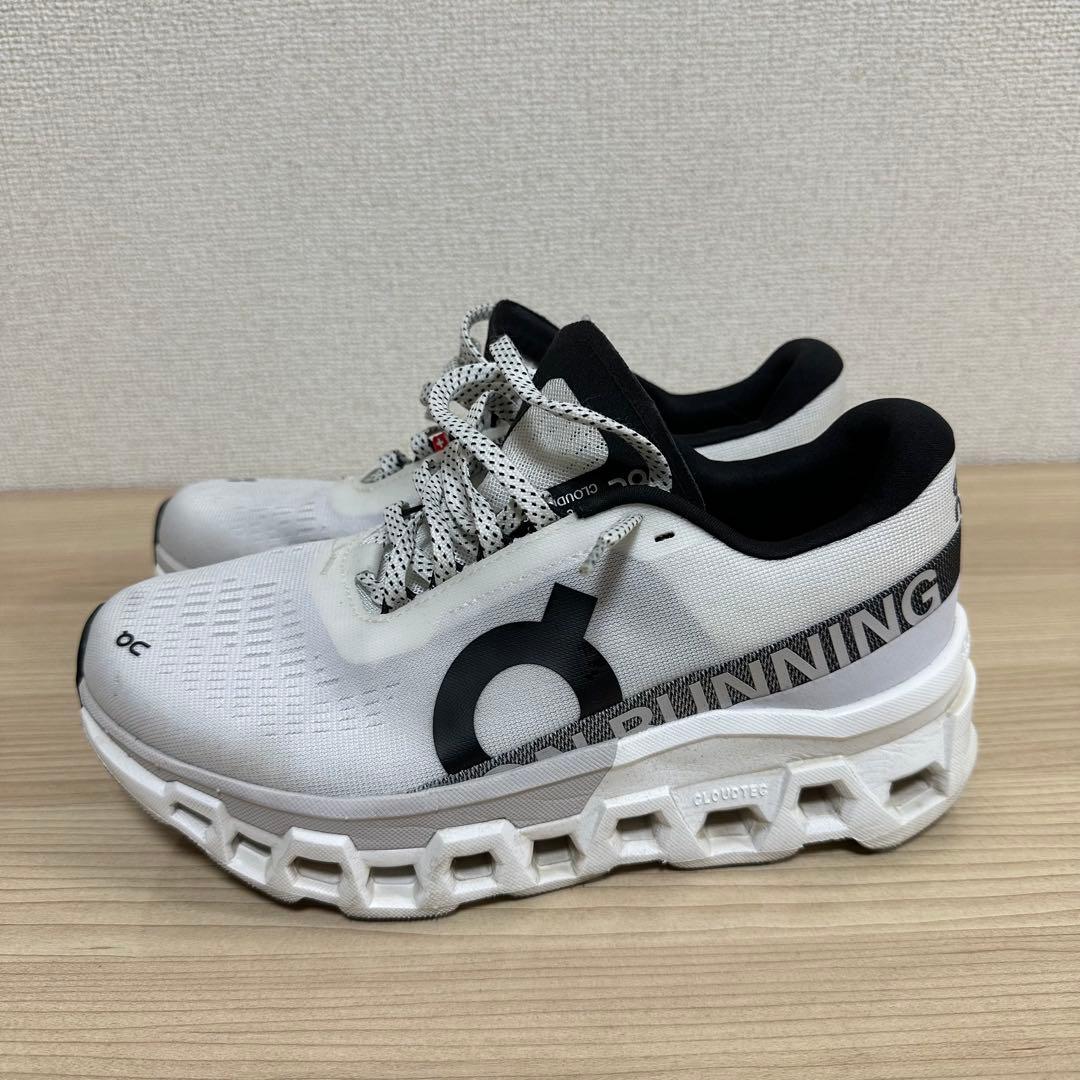 On Cloudmonster 2 25cm　ホワイト