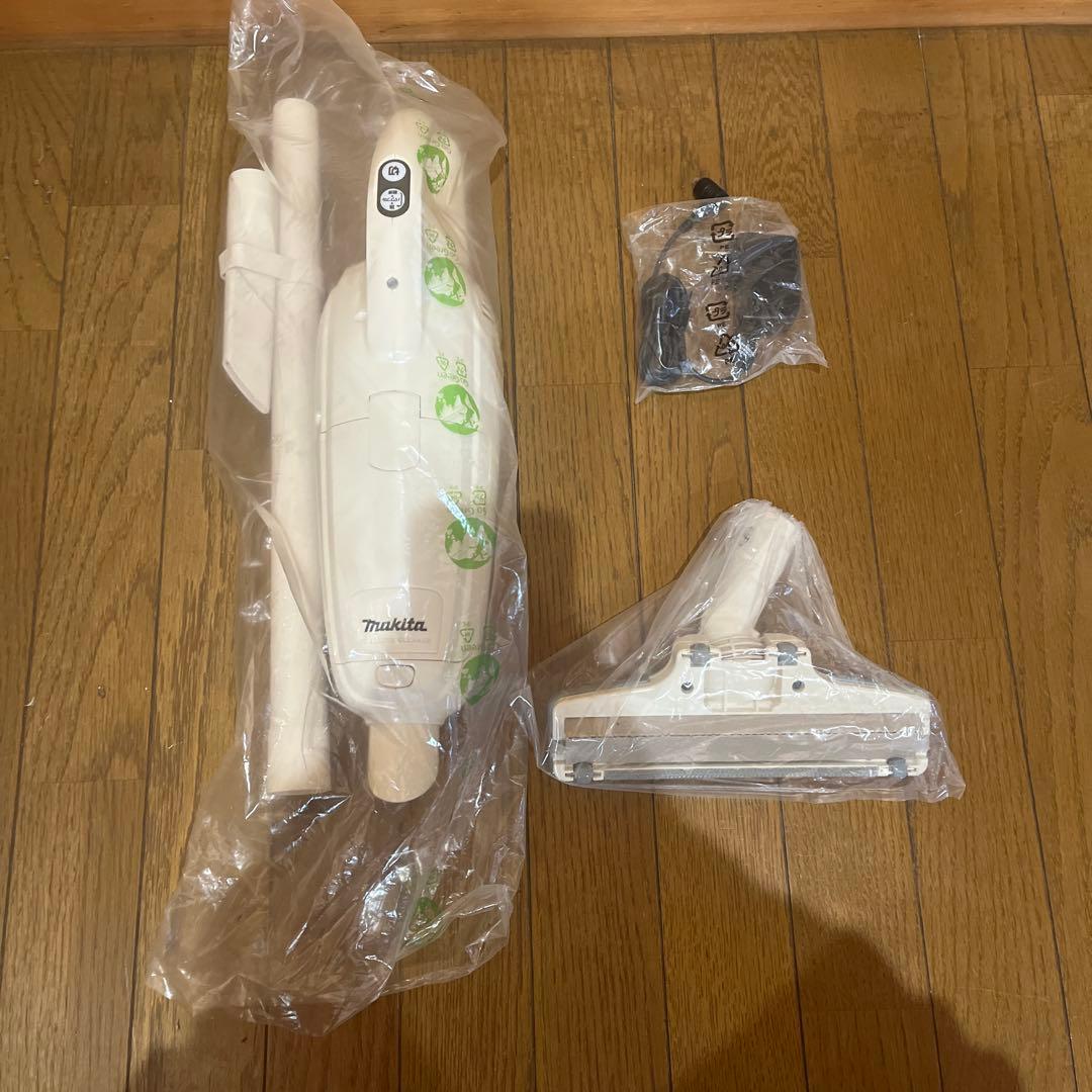 【新品未使用品】Makita 充電式クリーナー CL105D （N）アイボリー