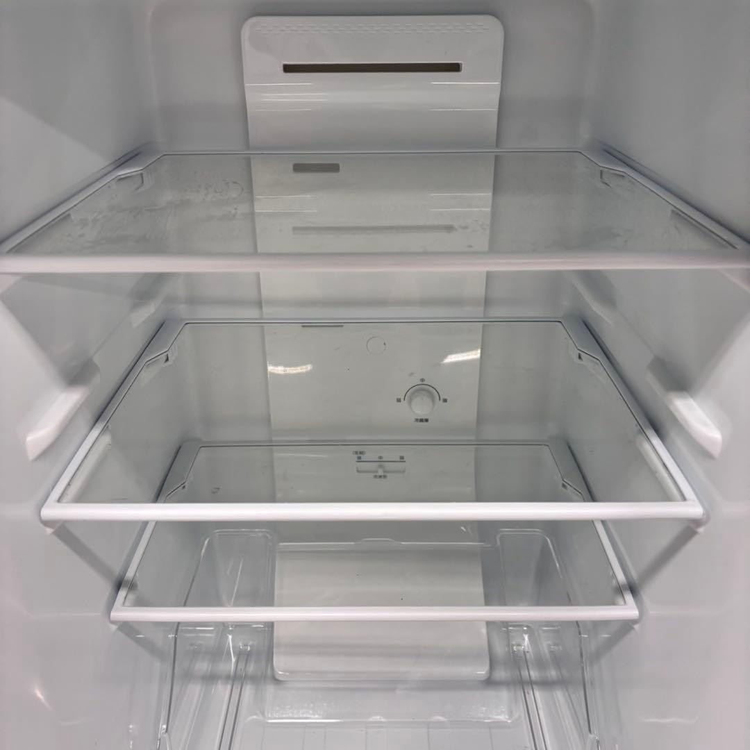 629 1人暮らし用　冷蔵庫　大容量　100L強　小型　右開き　2ドア　ホワイト