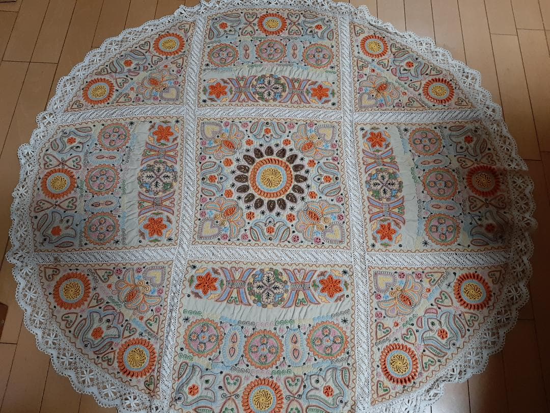 ボヘミアンテイスト・アンティークテーブルクロス・クロシェ編み・クリーニング済