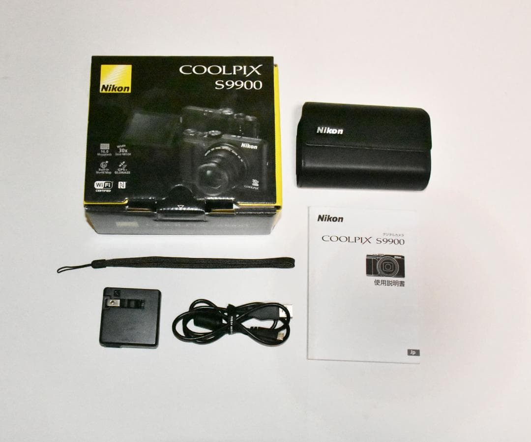ニコンCOOLPIX S9900（ブラック）（純正ケース付き）