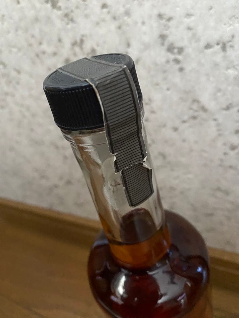 サントリー 山崎蒸溜所樽出原酒10年貯蔵 封印シール破れあり