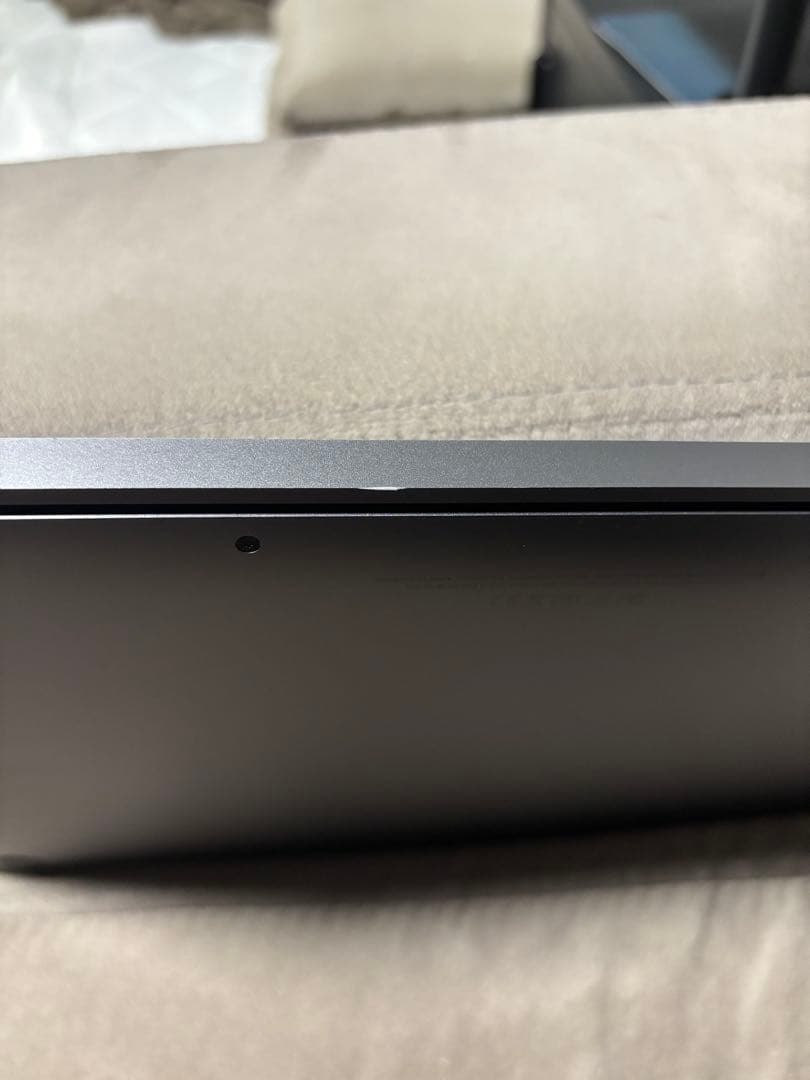 【充放電84回MacBook Air2018 8GB 箱・純正充電器付初期化済み