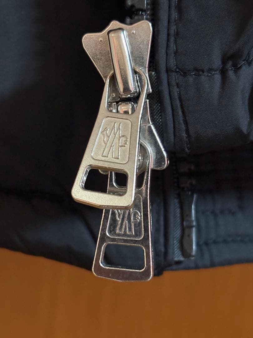 MONCLERモンクレールAITON 18AWダウンジャケットフード付きサイズ4