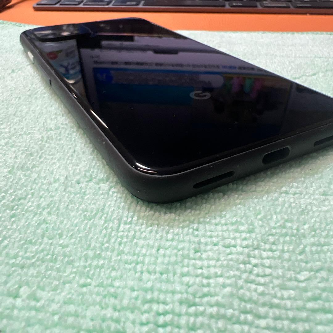 Google Pixel 4a 本体