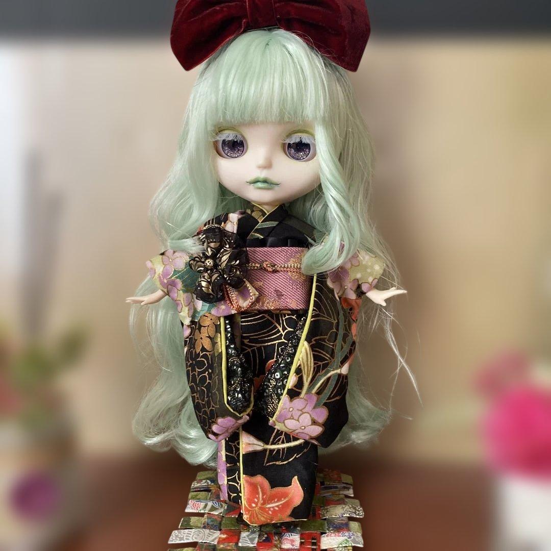 【専用商品です】カスタムドール『立春』グリーン系ヘア&メイク 孤高の振袖✨