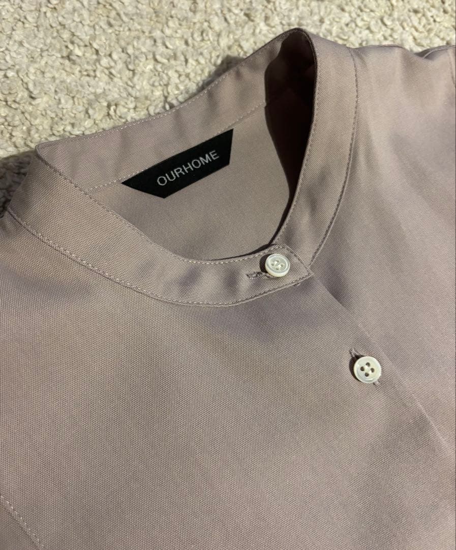 美品　完売品　OUR シワになりにくい胸元切り替えロングシャツ