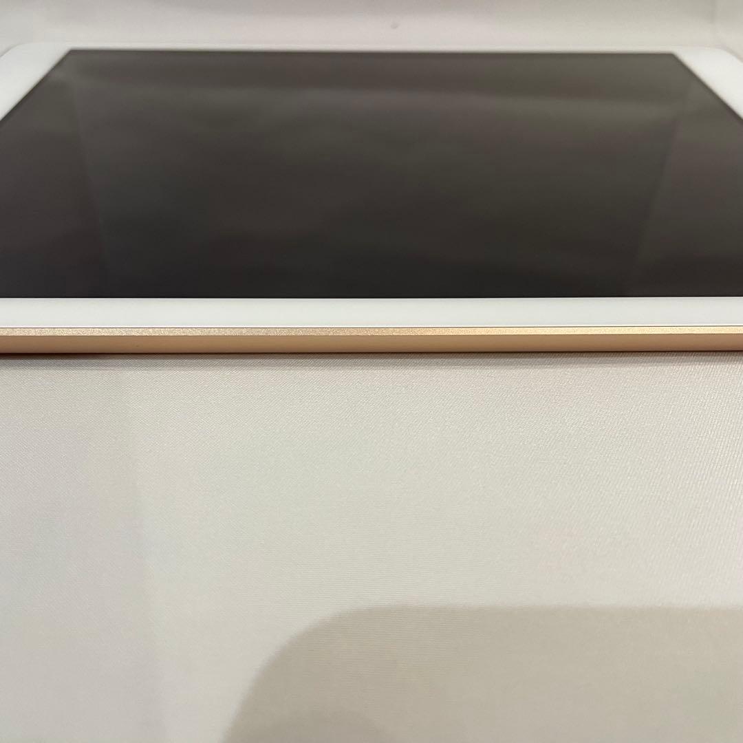 美品‼️ iPad 第6世代 128GB Wi-Fi＋Cellular ゴールド