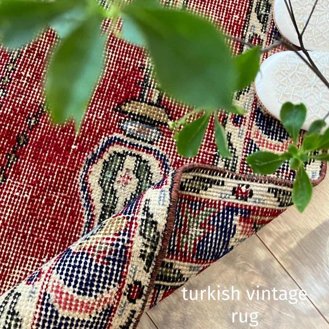 アート✳︎塔✳︎74×130 シャンデリア　レッド　ブルー　トルコヴィンテージラグ