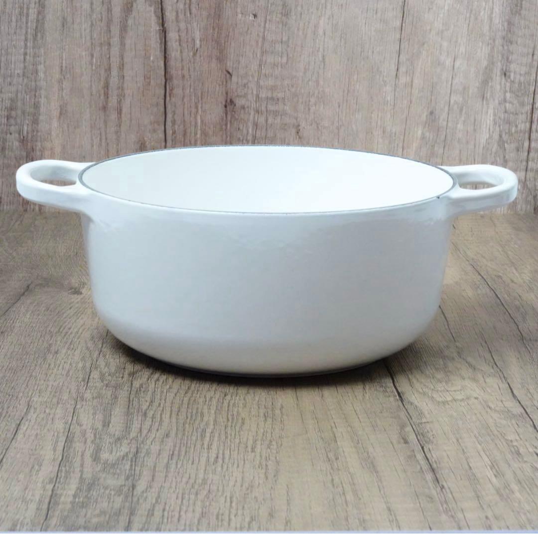 【美品】LE CREUSET　シグニチャーココット ロンド ホワイト　20cm
