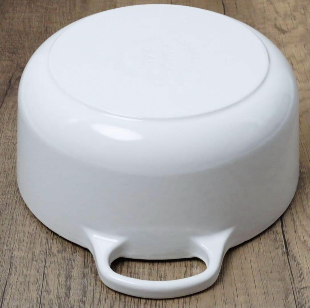 【美品】LE CREUSET　シグニチャーココット ロンド ホワイト　20cm