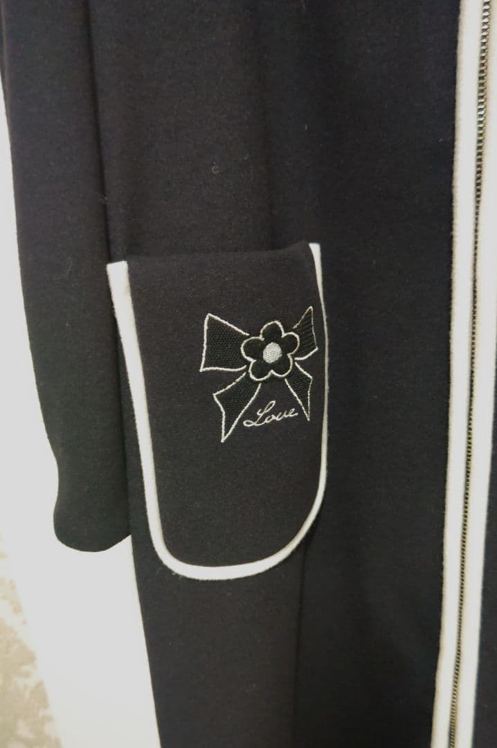 ヒルトンホテルで購入★新品ネイビー リボン刺繍コート★サイズ42