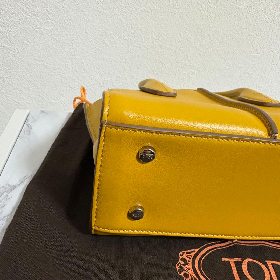 未使用級 TOD'S(トッズ)　ホーリーミニ ハンド　　バッグ ショルダー付き
