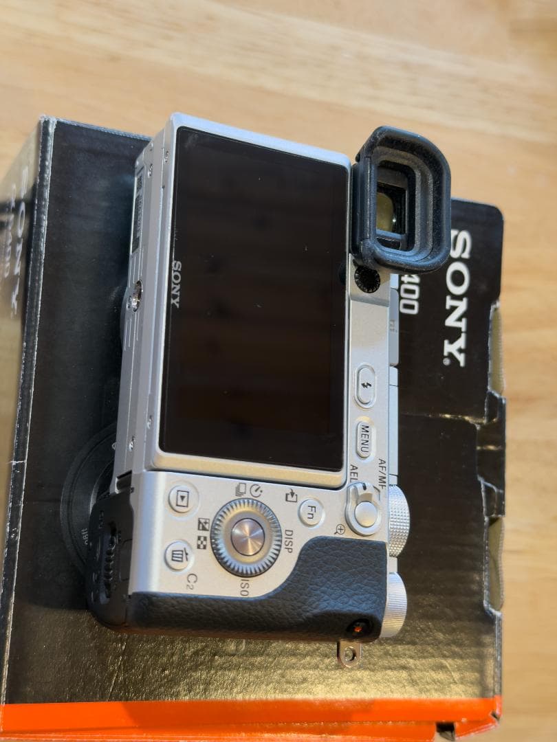 Sony α6400 ミラーレスカメラ ショット数はわずか 2233枚