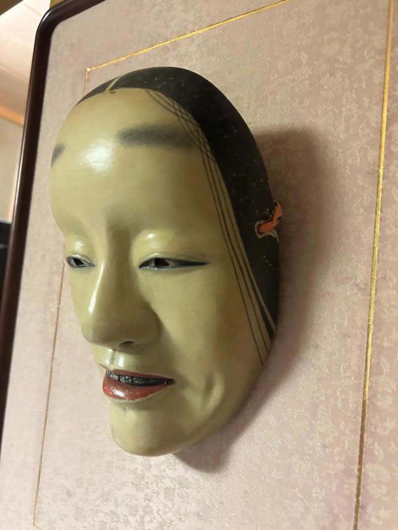 能面　木彫り　深井(ふかい)