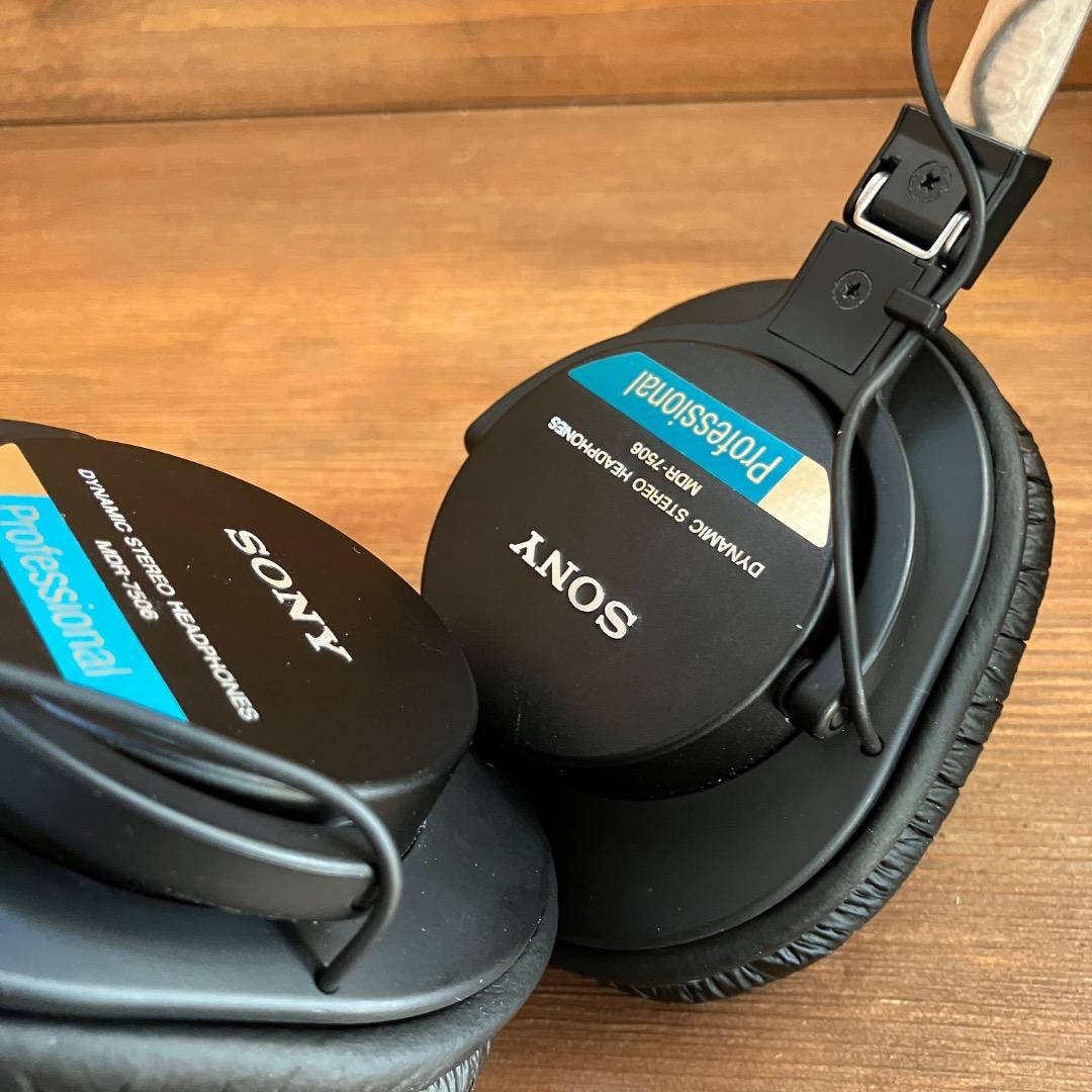 や*ん様 SONY MDR-7506 【イヤーパッド新品】スタジオモニター ヘッ