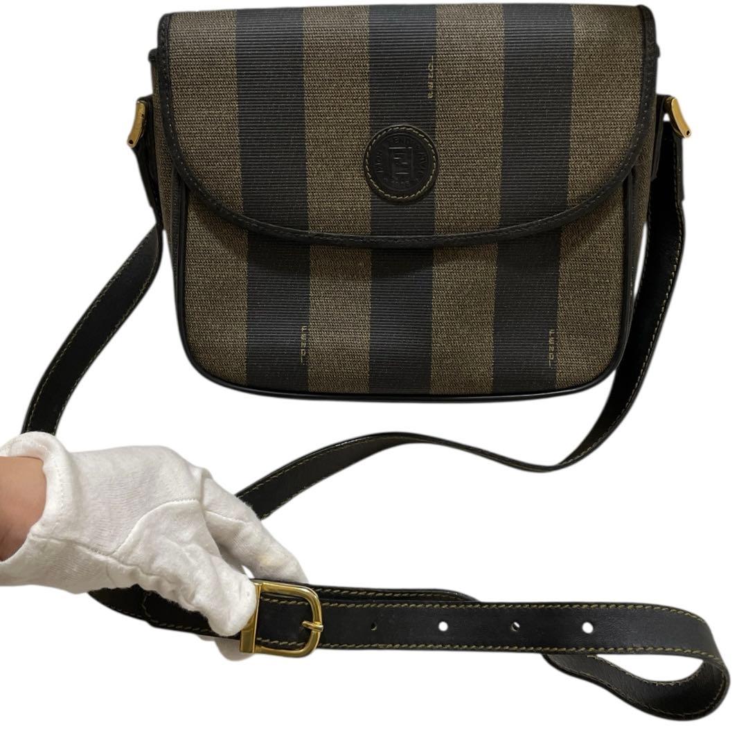 【極美品】FENDI ショルダーバッグ ヴィンテージ ペカン柄 ロゴ金具