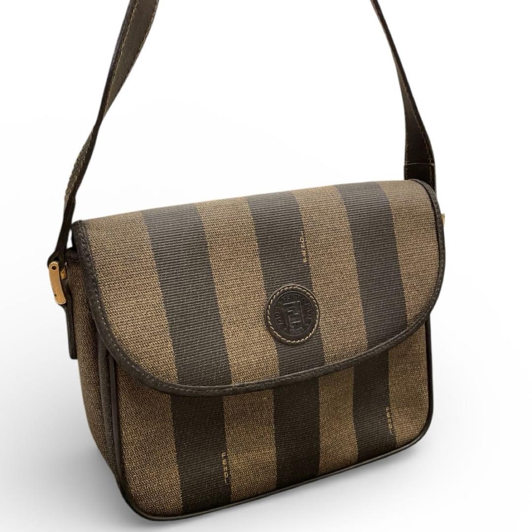 【極美品】FENDI ショルダーバッグ ヴィンテージ ペカン柄 ロゴ金具