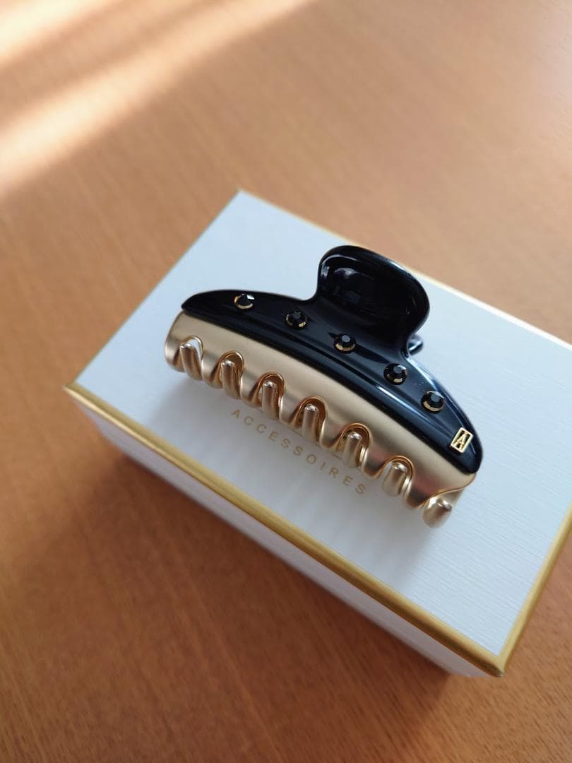 アレクサンドルドゥパリ ブラック大粒スワロフスキー ヴァンドーム