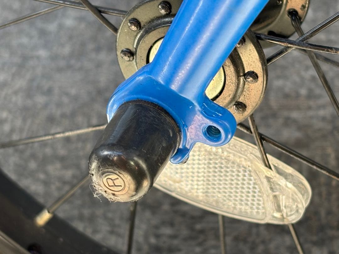 【値下げ済・送料込】ヨツバサイクル 16インチ自転車　ヒーローレッド