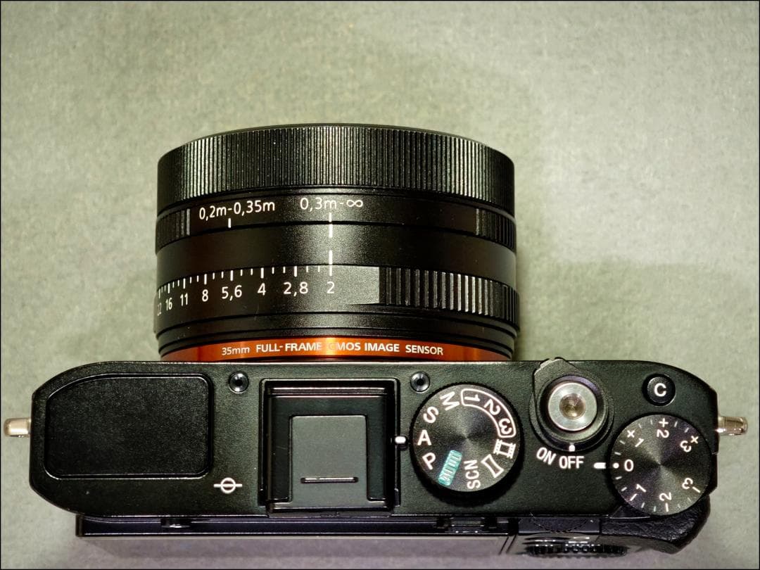 SONY DSC-RX1R（純正予備バッテリー2個＆Kenko ZXII 付属）