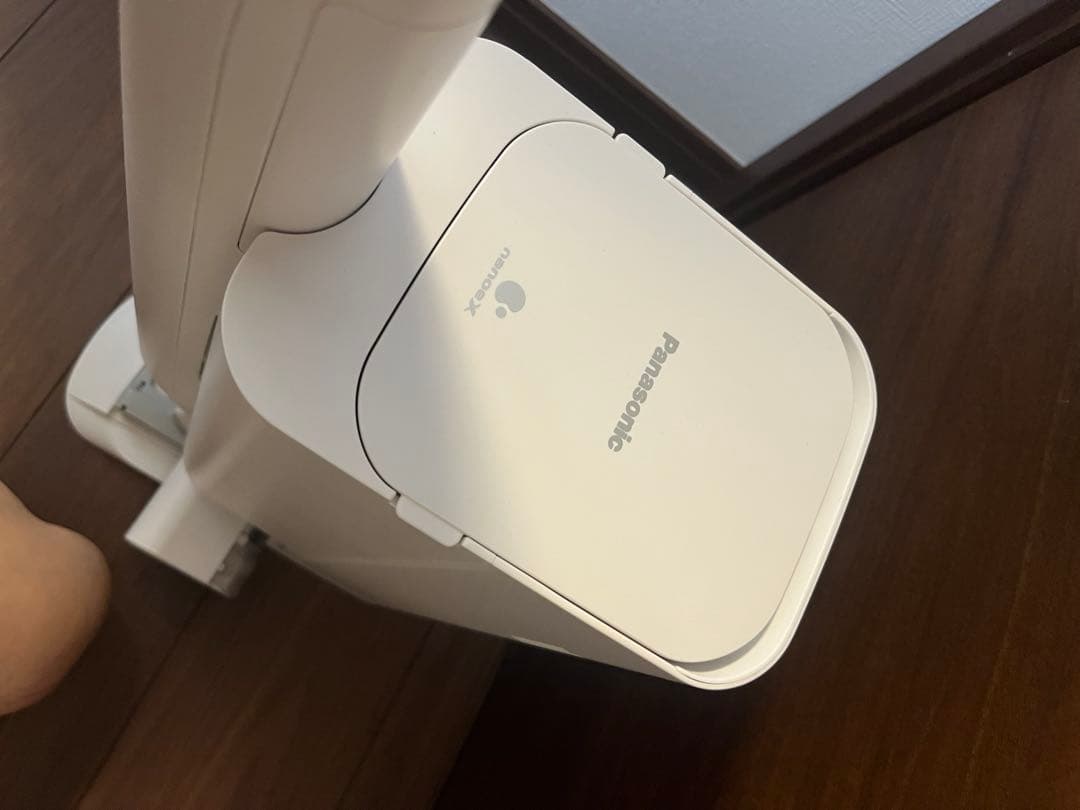 【美品】パナソニック MC-NS10K コードレススティッククリーナー