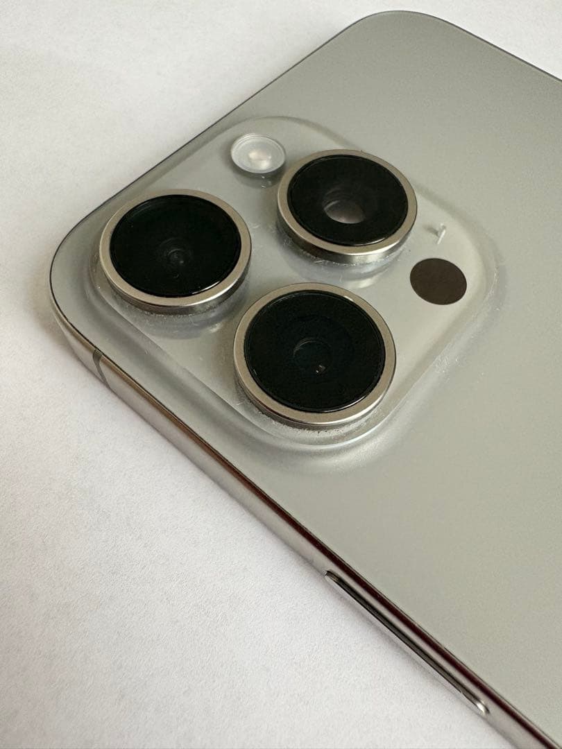 iPhone15ProMax256GBナチュラルチタニウム SIMフリー美品