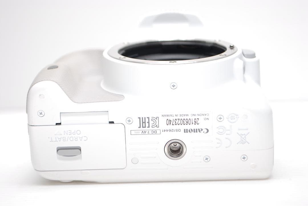 ✨キャノン kiss X7✨超望遠付き✨ダブルレンズセット✨極美品✨お得