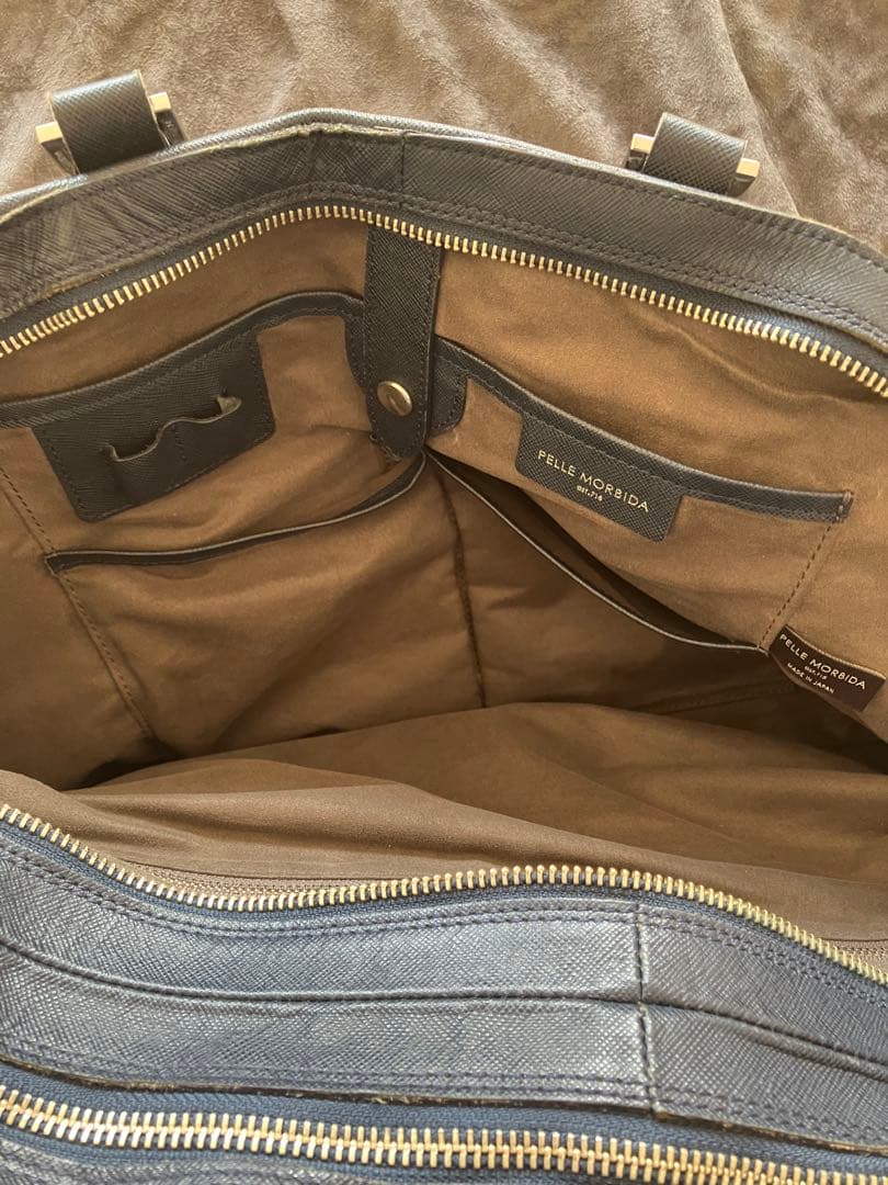 ペッレモルビダ　キャピターノ2室タイプ　ネイビー　日本製