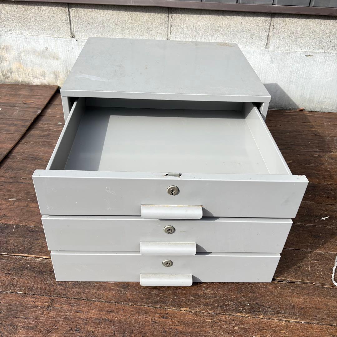 A4 昭和レトロ 3段 スチールキャビネット 書類棚 デスクワゴン 事務用品
