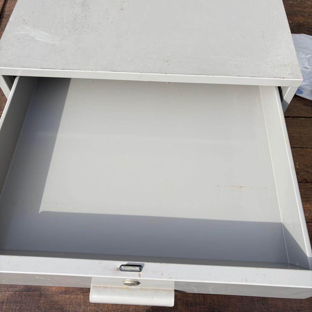 A4 昭和レトロ 3段 スチールキャビネット 書類棚 デスクワゴン 事務用品