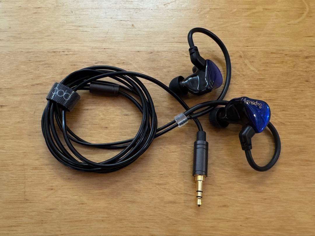 【美品】qdc SUPERIOR BLUE 有線イヤホン