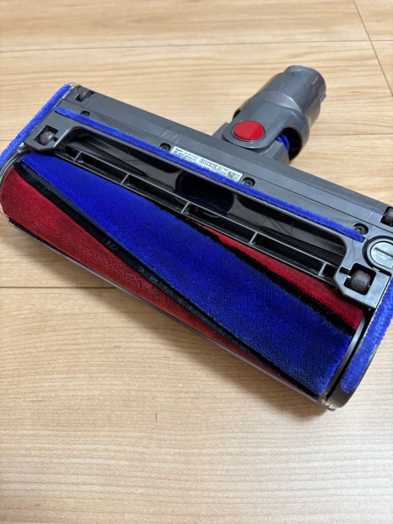 【S】 Dyson V7 SV11 コードレスクリーナー　スタンドセット