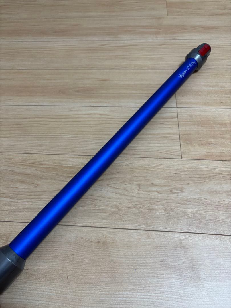 【S】 Dyson V7 SV11 コードレスクリーナー　スタンドセット