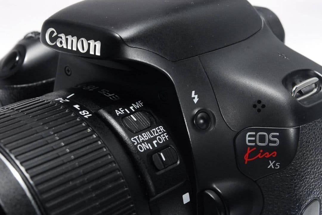 ♥超望遠レンズ付き❤️CANON KISS X5 一眼レフカメラ Wレンズ