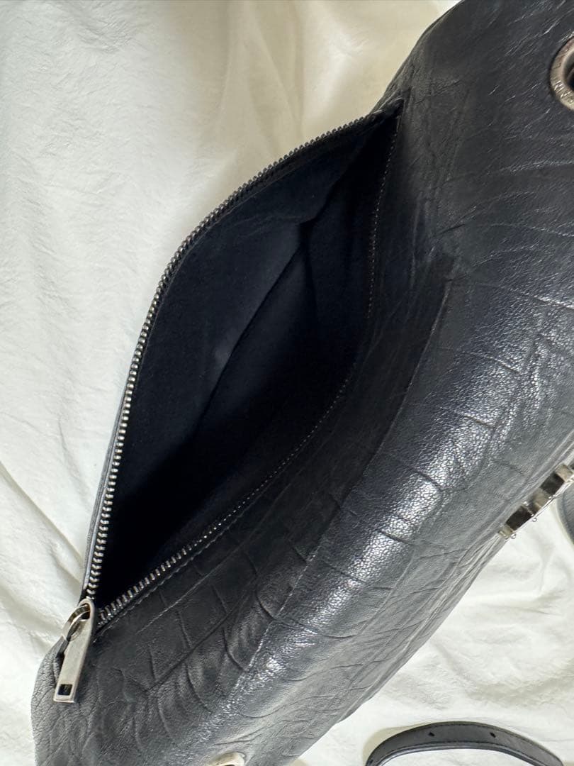 イヴサンローラン YSL ブラックレザー ショルダーバッグ