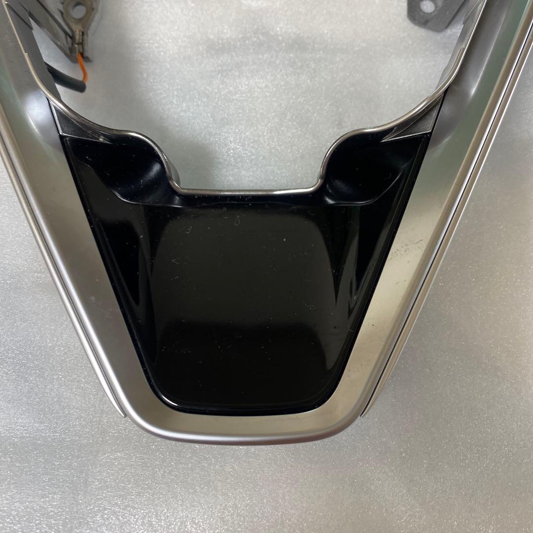 美品 グラージオ 220クラウン ステアリングスイッチ ASSY 金属調