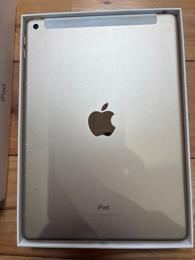 ipad (第５世代）Wi-Fi + Cellular ゴールド