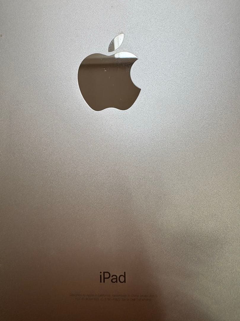 ipad (第５世代）Wi-Fi + Cellular ゴールド