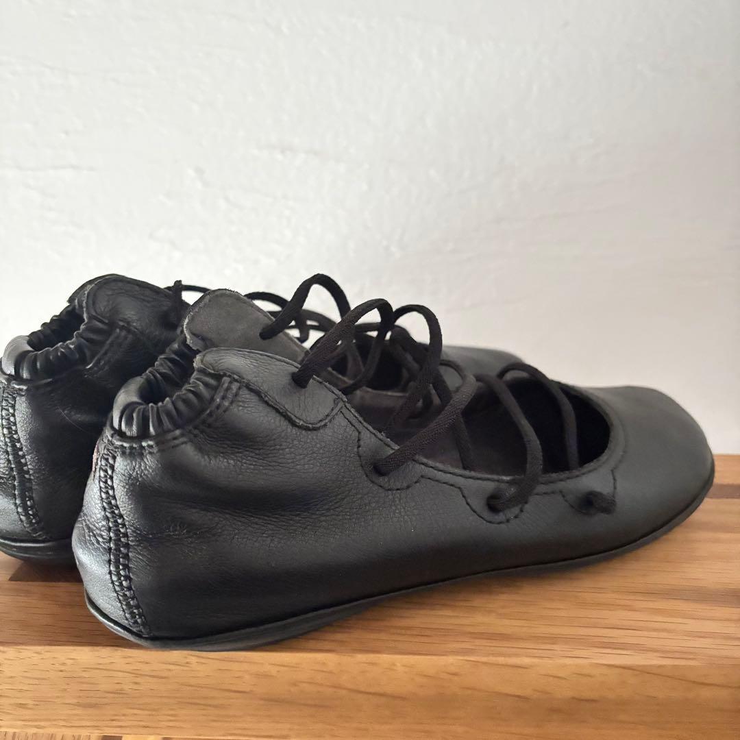 美品 カンペール ライトニナ レースアップ バレエシューズ ブラック 37