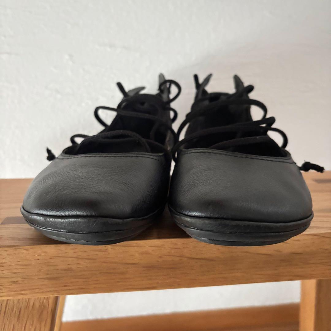 美品 カンペール ライトニナ レースアップ バレエシューズ ブラック 37