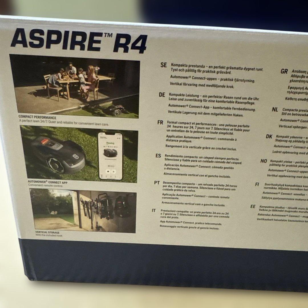 Husqvarna AUTOMOWER ASPIRE R4 芝刈りロボットセット