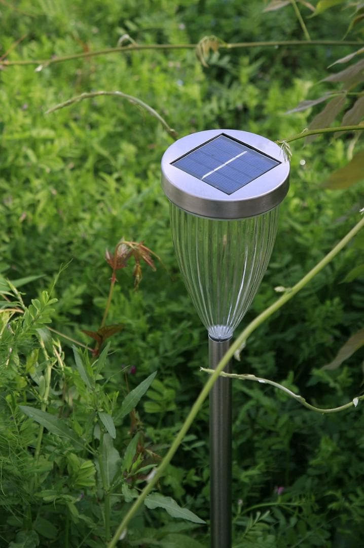 ★スタイリッシュモダンな光！ソーラー ライト２個組 76 cm ステンレスポール